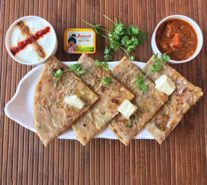 Aloo Pyaj Paratha 