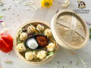 Veg Steamed Momos (8 Pcs)