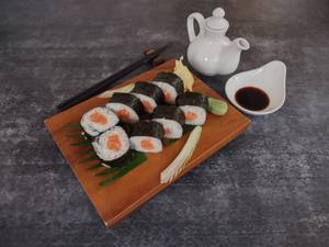 Salmon  Maki