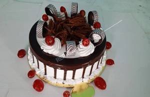 Black Forest Fantasy Cake (Eggless)