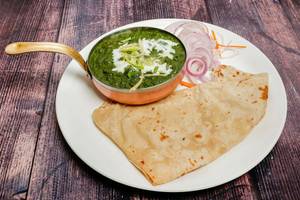 Palak Paneer With Tawa Paratha Combo