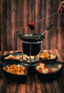 Rich Chocolate Fondue