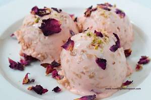 Kashmiri rose ice cream
