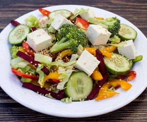 Quinoa veggie salad
