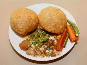 Kachori 2Pcs With Chana