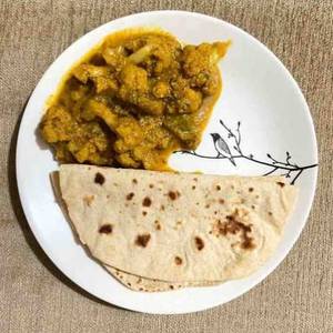 Chapati 3 Piece + Gobi Masala