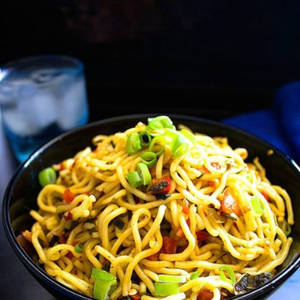 Chilly Garlic Noodles (Full)