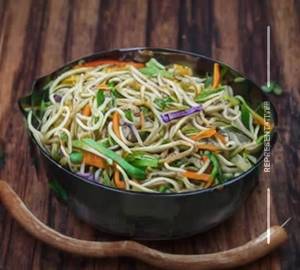 Veg Hakka Noodles