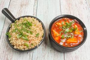 Veg Fried Rice [500 Grams] With Chilli Paneer Gravy [5 Pieces]