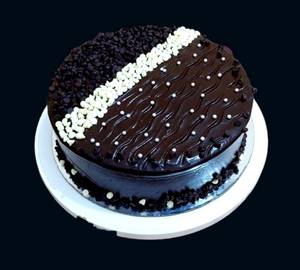 Chocochip White N Black  Cake 