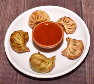 Chicken Cheese Momos [5 Pieces]