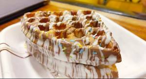 Milk & White Chocolate Waffle