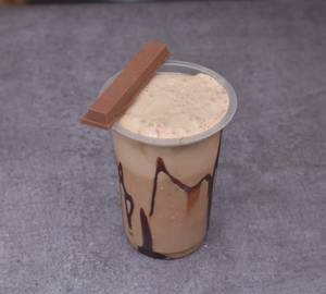 Kitkat chocolate shake