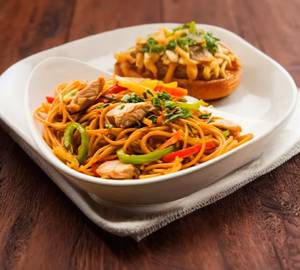 Chicken Singapuri Noodles