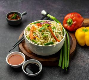 Veg Hakka Noodles