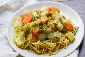 Mixed Chowmein (gravy)