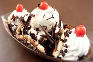 Chocolate Mess Sundae