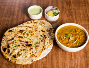 Rajma With 4 Roti