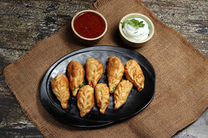 Paneer Fried Momos (8 Pcs)