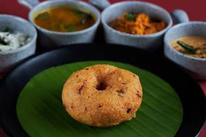 Medhu Vada