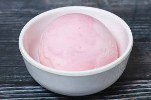 Strawberry  Ice Cream