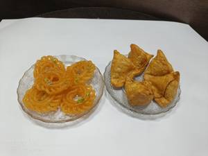 Imarti (10 Pcs) + Samosa (10 Pcs)