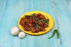 Chilly Mushroom (8 Pcs)