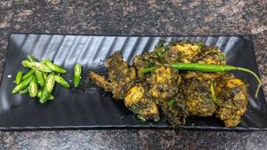Karivepaku Kodi Vepudu ( Curryleaf Chicken Fry )