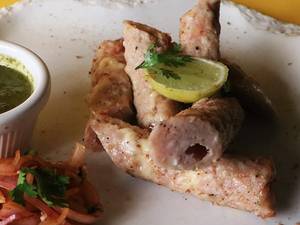 Chicken Malai And Cheese Seekh Kebab [6 Bullets].