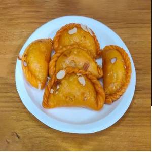 Gujiya [250 gms]