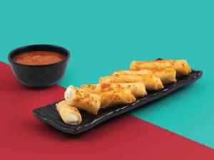 Molten Cheese Spring Rolls (6 pcs)
