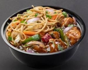Chicken Noodles With Chicken Manchurian