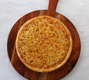 Cheesy Margherita Pizza