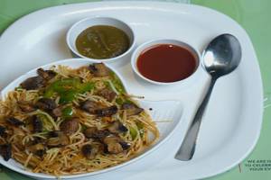 Schezwan Mushroom Noodles
