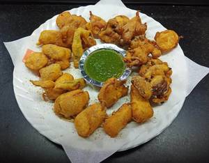 Assorted Pakoda