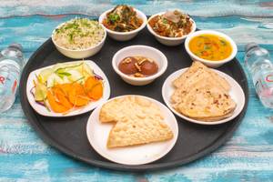 Qube Cafe Chicken Deluxe Combo Meal