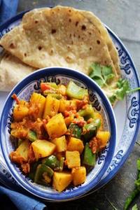 Aloo Capsicum + 5 Roti + Salad
