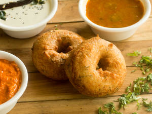 Sambhar Vada