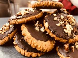 Chocolate Walnut Malt Cookie 300g Round