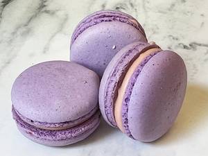 Bubble Gum Macaron