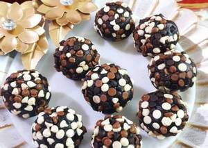 Chocochip Laddu