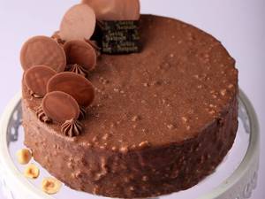 Hazelnut Praline Cake