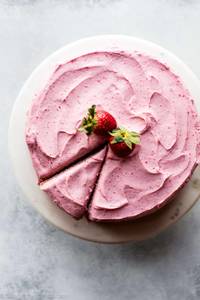 Strawberry Cake [1kg]                                