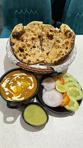 Dal Makhni + 2 Butter Roti