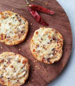 Cheese Garlic Bread [Serves 1]