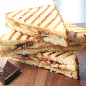 Choco Banana Sandwich 