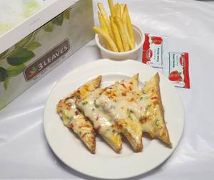 Cheese Chili Toast With French Fries