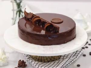 Eggless Chocolate Truffle Cake Petite