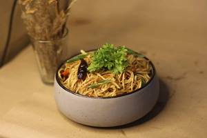Veg Hakka Noodles