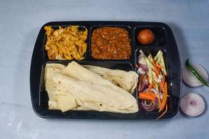 Rumali Roti Chicken Bharta Thali